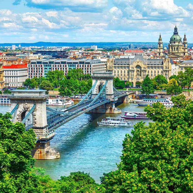 https://dentalamigos.com/wp-content/uploads/2020/01/budapest-1-640x640.jpg